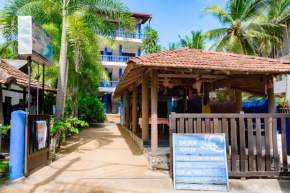 Golden Surfer Beach Hotel